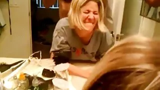 Một quý cô với một dương vật, và tai phim sex hd khong che một gia như khaleisi bốc mùi và chạm mình như một bà mẹ của các rồng.