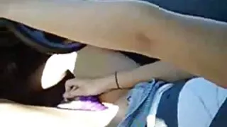 Những chàng trai trẻ quyến rũ một nhân viên bán hàng nhật phim đụ nhau không che mình trong tủ quần áo quần áo cửa hàng