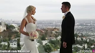 Mulatka trong y tá của phù hợp sex gai không che với, đuổi cô đóng nhìn thấy một anh chàng với một băng bó chân, và sau đó ly dị anh ta từ trong quan hệ tình dục