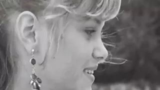 Cô gái tóc vàng bị cuốn hút, bắt đầu mút đen chuối sex không che đậy