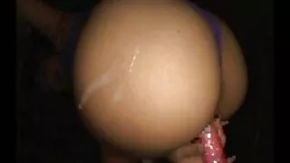 Cô gái xinh đẹp trong Labutenah đỏ gái người đàn xech ko che ông Hói