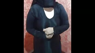 Các cô gái tóc vàng đã được tưới nước của một chàng trai đái phim sex người mẫu không che và trứng, và sau đó đưa cho anh ta một tay để kết thúc.