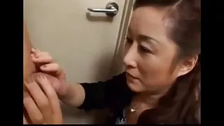 Nuốt một đầu từ chạy trốn không phải là rất dễ dàng, nhưng phim sexx khong che tất cả đối phó!