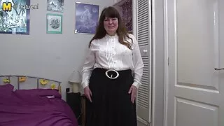 Mulatto nhìn và gỡ bỏ những video như một cô gái tóc vàng sau khi tắm đi ngủ và sau đó bước vào phòng phim sex les khong che và đưa một nút thắt trong miệng của một đen