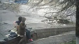 Nga, Allen cho Săn-đúc nu sinh khong che ở sô cô la của mình mắt và bị cứng